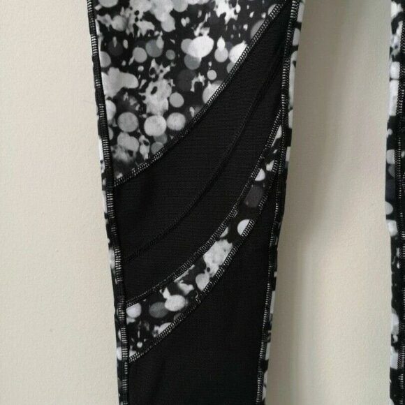 NWT IVIVVA by LULULEMON Black White Print Rhythmic Tight Mesh Pants Girls 12, 14 - Picture 3 of 7